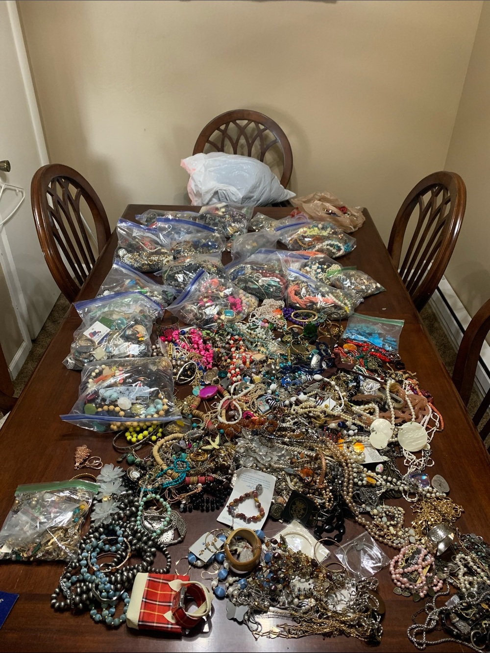 Mixed Women's Jewelry Collection - Assorted Colors